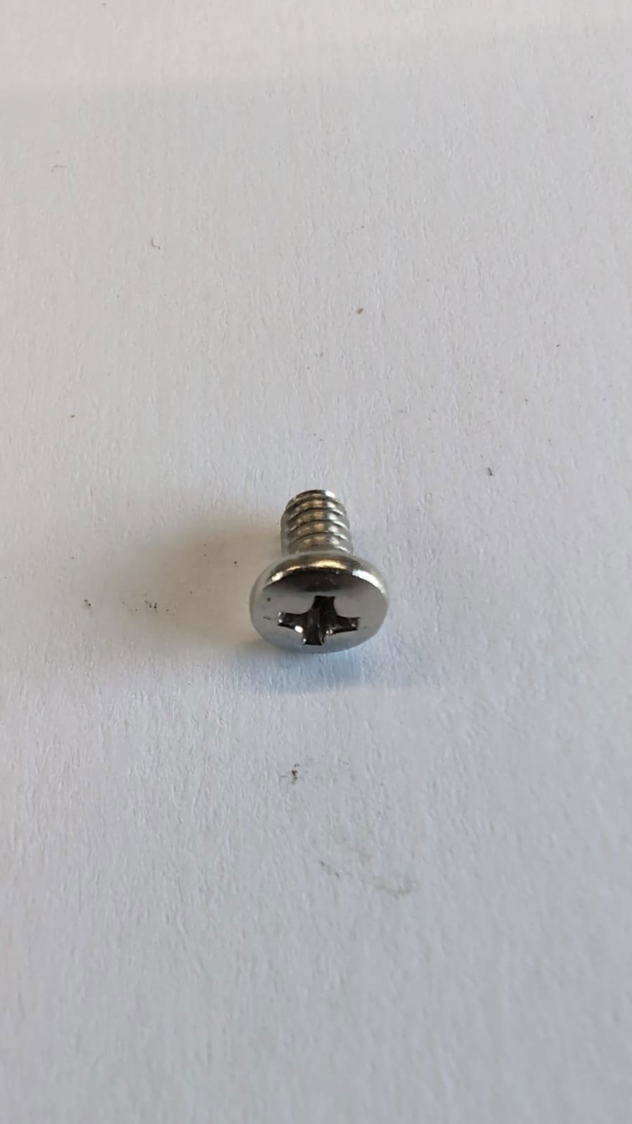 Oster screw for shaving head golden a 5