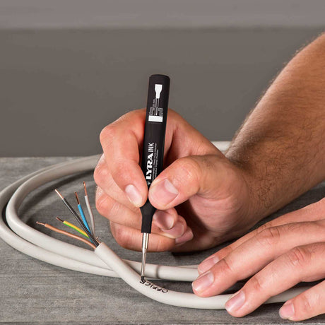 Lyra products deep marker marker pen black
