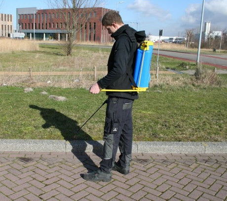Producten rugspuit kunststof met zijzwengel 16 liter