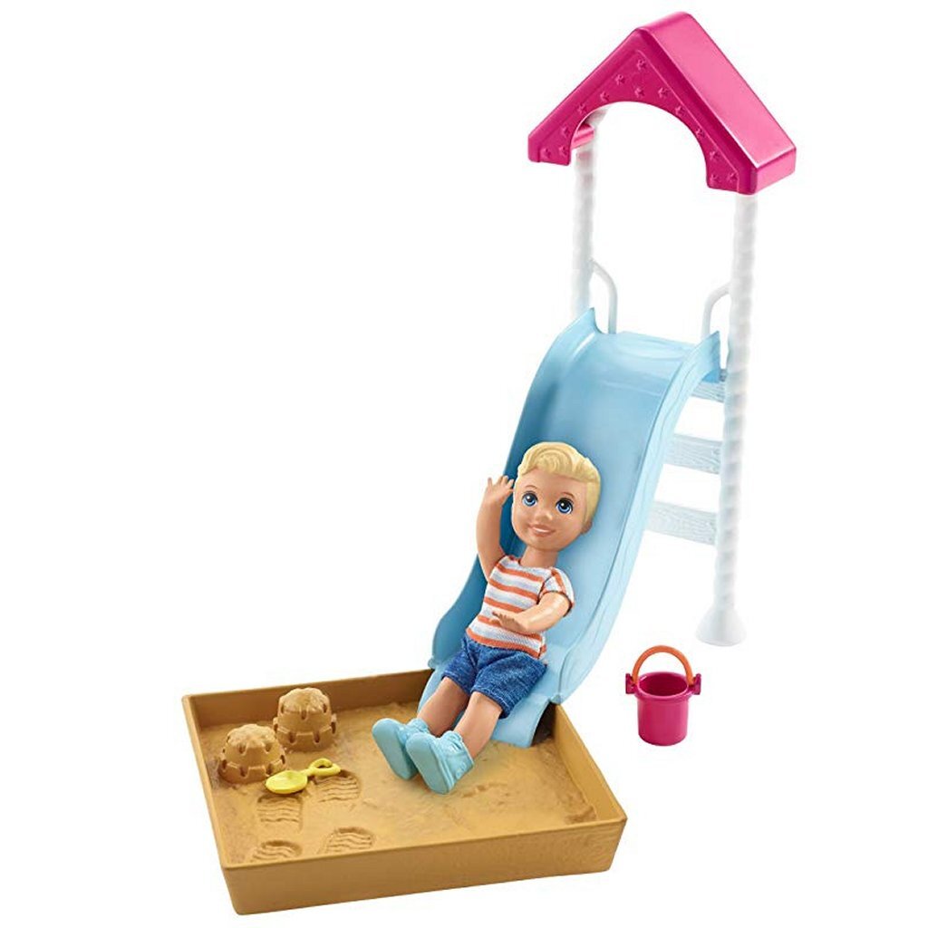 Set da gioco per babysitter di Barbie Skipper