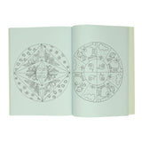 Gewannt Holland meng éischt Faarfbuch mat Mandalas