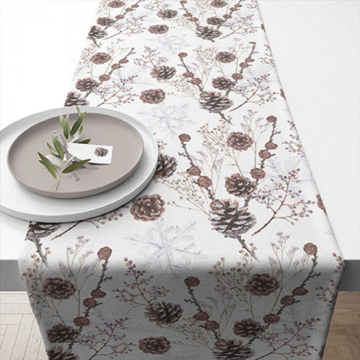 Ambiente table runner pine cones white
