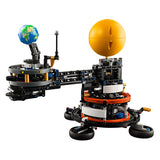 LEGO Technic 42179 Planet Erde und in der Umlaufbahn