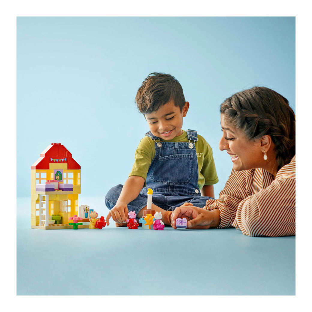Teach lá breithe peppa muc lego duplo 10433