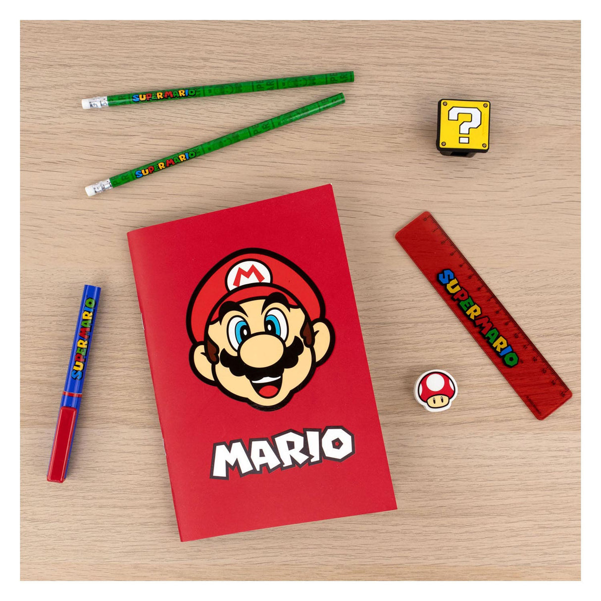 Undercover Super Mario stationery set, 7-piece.