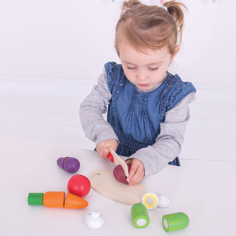 Bigjigs wooden box with cutting vegetables