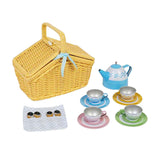 Bigjigs picnic set in basket, 18 pieces.