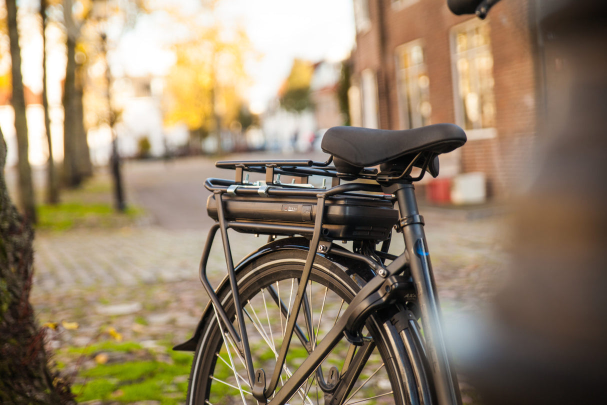 Steco Universele opzetdrager voor de e-bike mat zwart