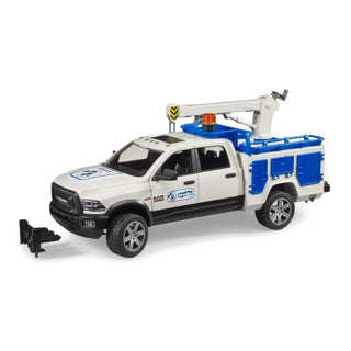 Bruder dodge ram 2500 pikapas su kranu ir mirksinčia lempute