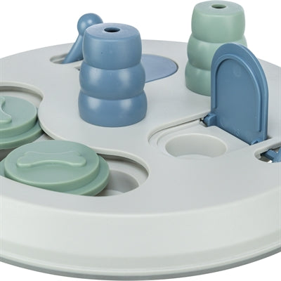Trixie dog activity flip board
