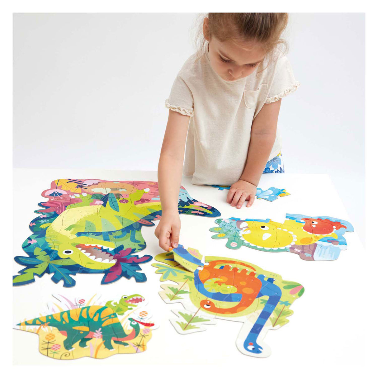 Banana panda - dinosaurs playing hands - 71st.