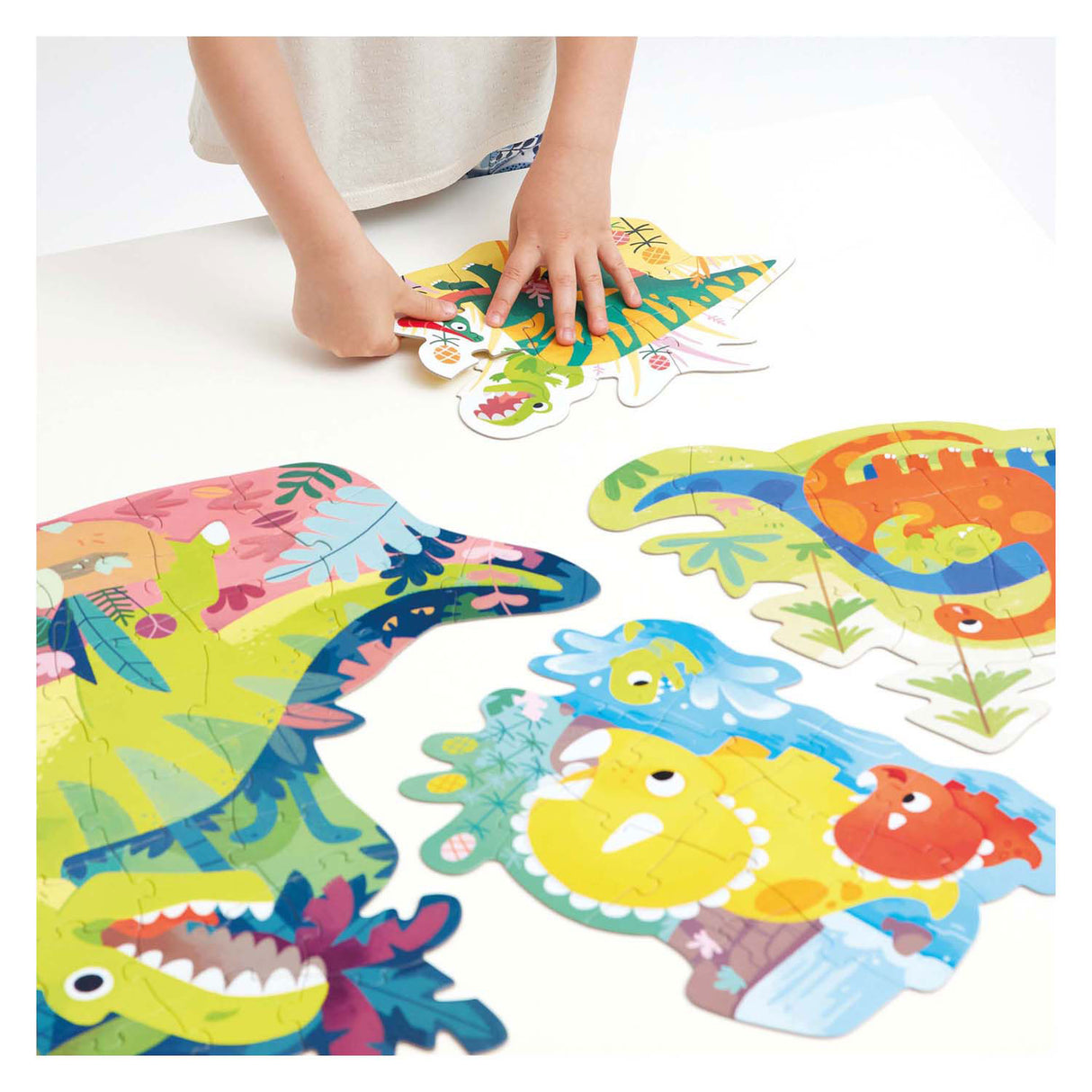 Banana panda - dinosaurs playing hands - 71st.
