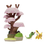 Sada postaviček Jazwares Pokémon Environment - Caterpie Pikachu