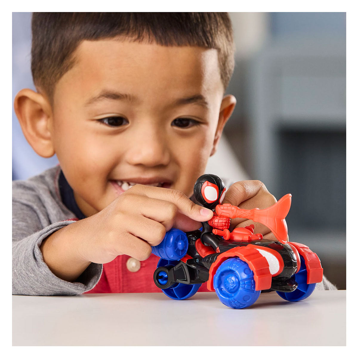 Marvel Spider e seus incríveis amigos Miles Morales Techno Racer