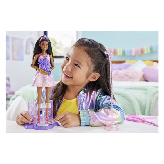 Mattel Carrière popster met bewegend podium