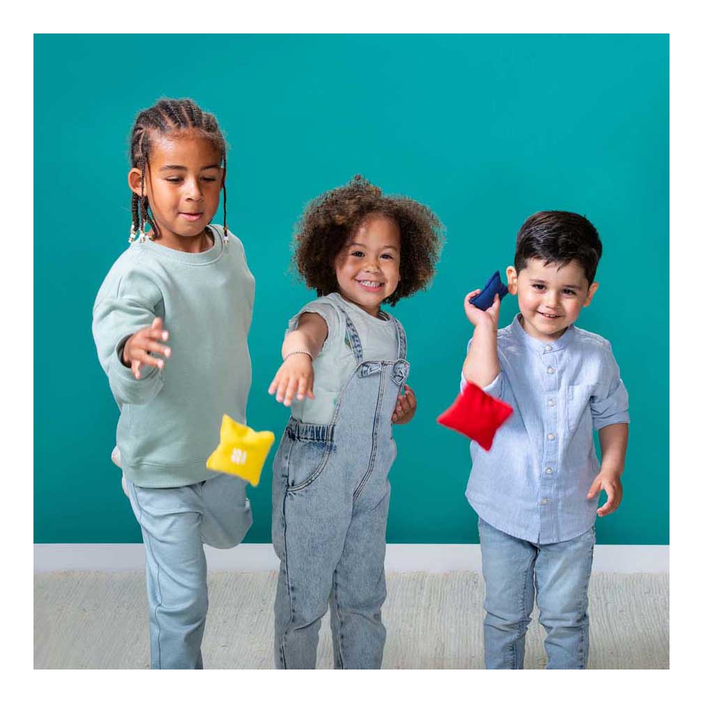 BS Toys Bean Bag Games GA526 – Ensemble de 8 sacs à lancer avec 6 jeux
