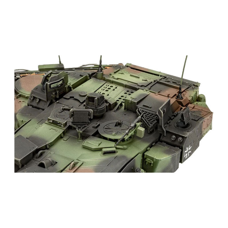 Revell model kit - Leopard 2A7A1 1:35 - 250 parts