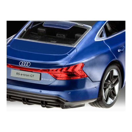 Revell modelio rinkinys - audi rs e-tron gt 1:24 - 71 vnt.