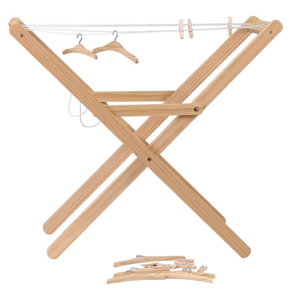 Estendal com prendedores de roupa e cabide
