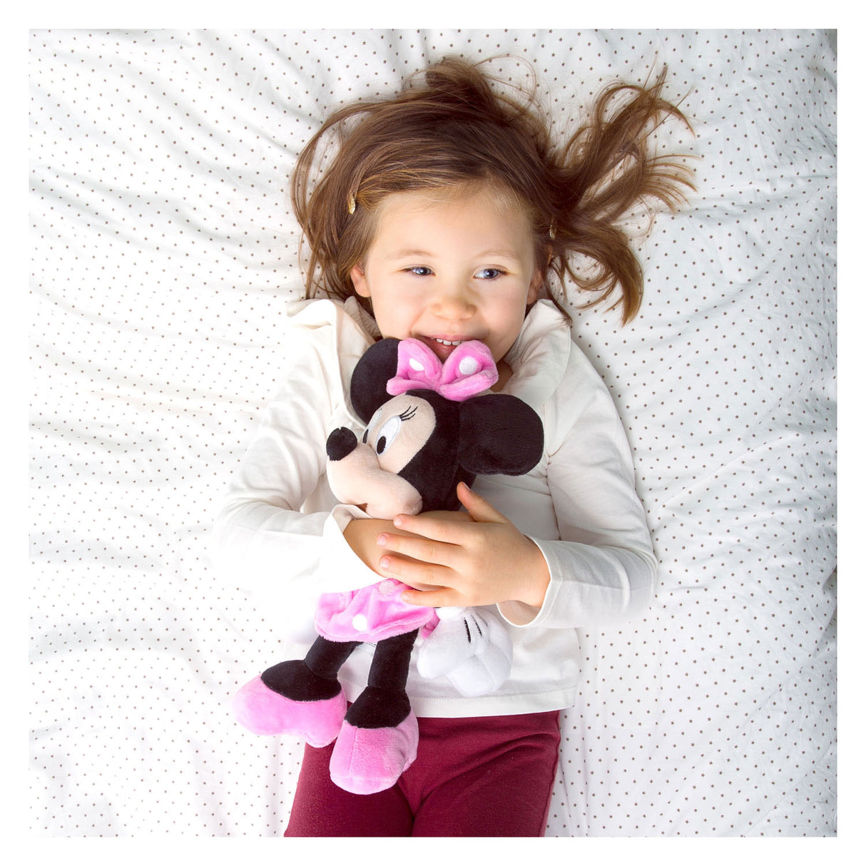 Disney Minnie Mouse Hug Plush, 25 cm