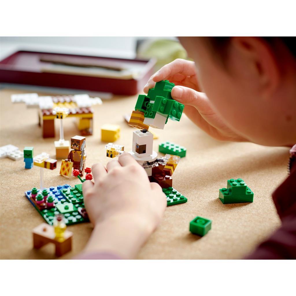 Lego Minecraft 21241 Het Bijenhuisje