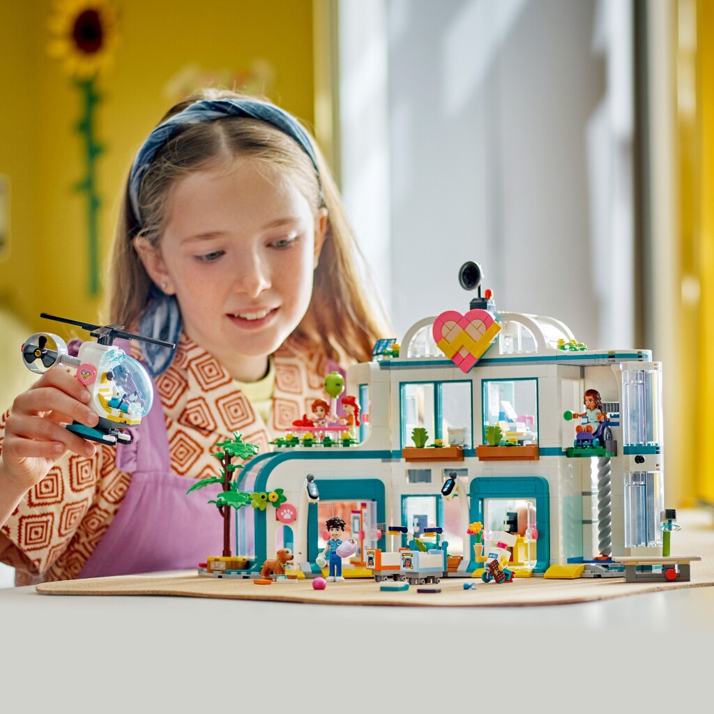 Lego LEGO Friends 42621 Heartlake City Ziekenhuis