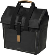 Basil Urban Dry Shopper waterdichte fietsshopper, vegan leather details, verstelbare sluiting, reflectie, mat zwart