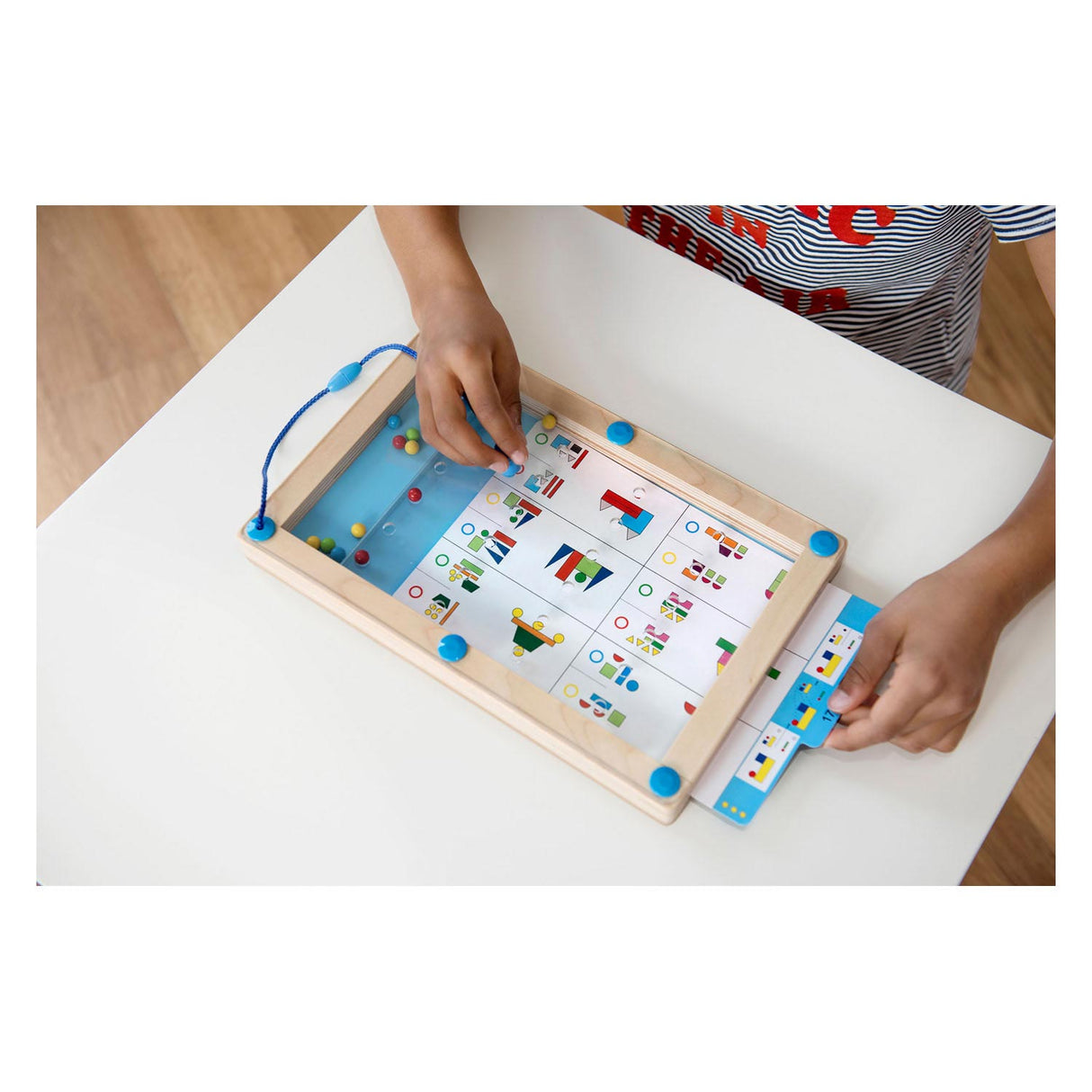 Beleduc Logiplay wooden magnetic game