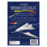 (Je plie) des avions en papier