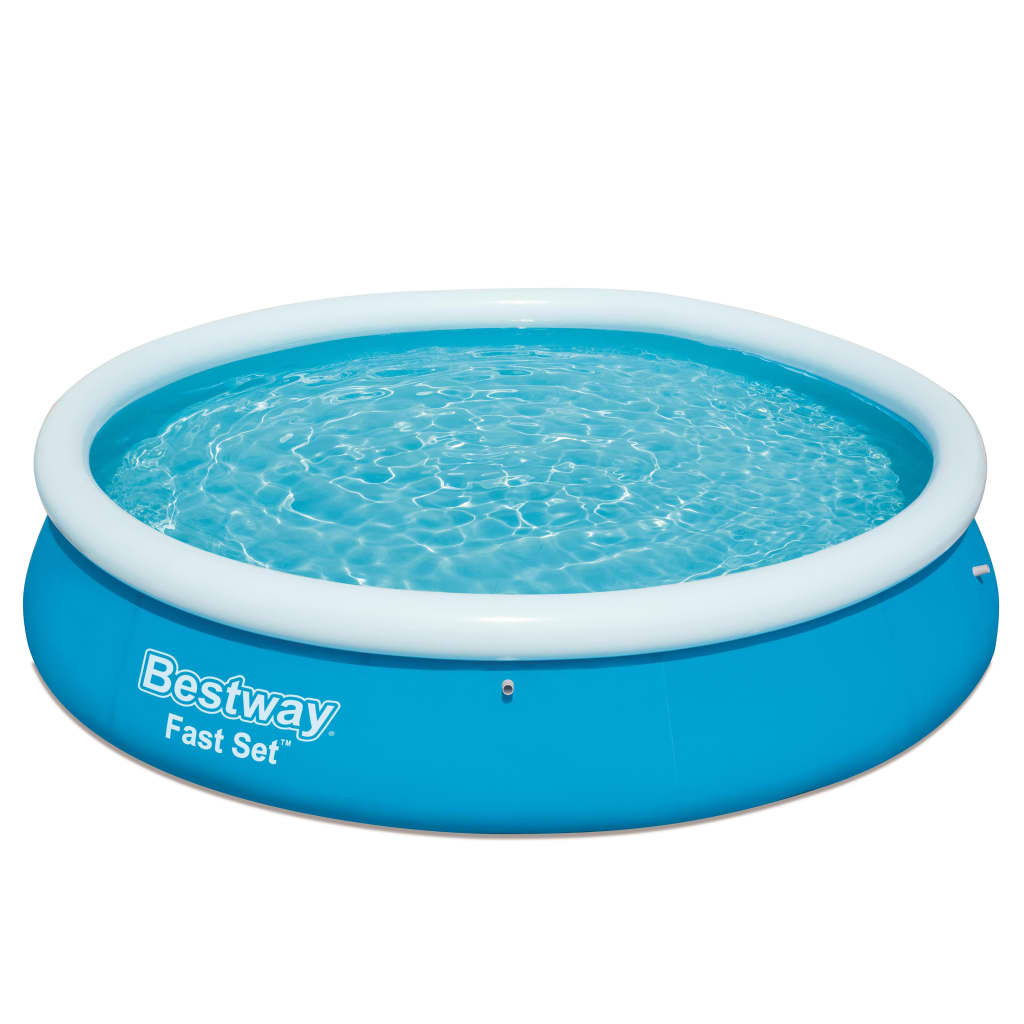 Bestway Natwimming Pool establecida alrededor de 366