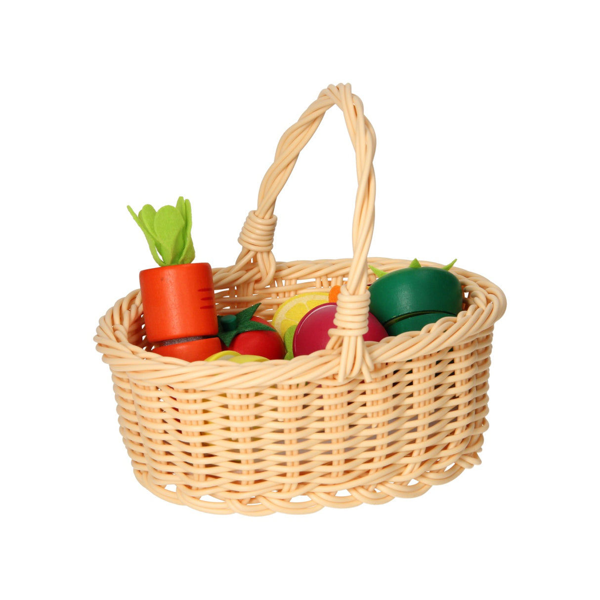 Cut-fruit wood in a picnic basket