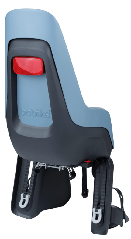 Asiento infantil de Bobike detrás de un maxi e-bd citadel azul