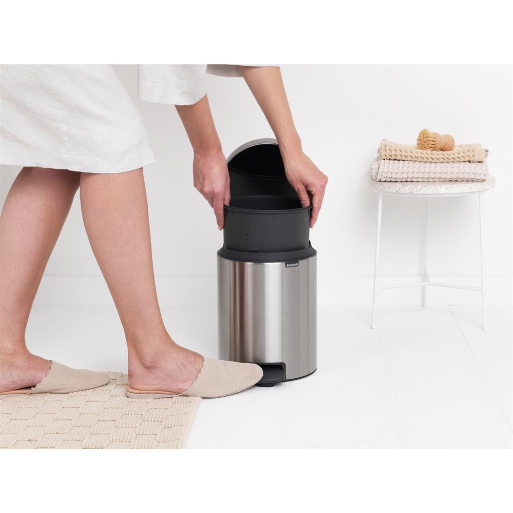 Brabantia newicon pedal bin 5l mat jeklo