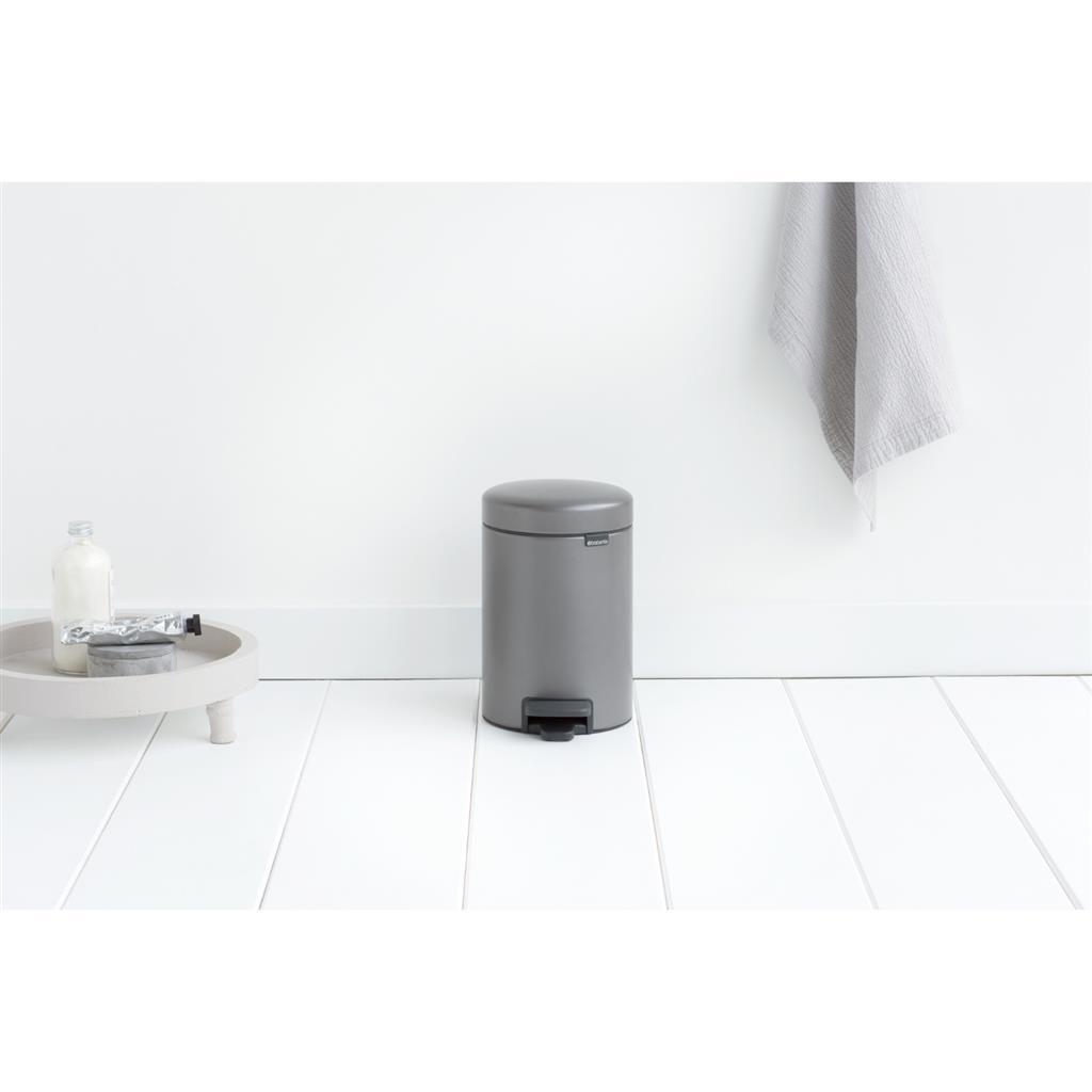 Brabantia newicon pedal bin 3L Platinum