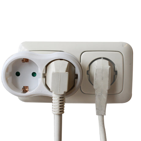 Scanpart two-way plug with white protective earth