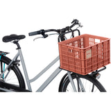 Basil Fietskrat M medium 29.5 liter rood