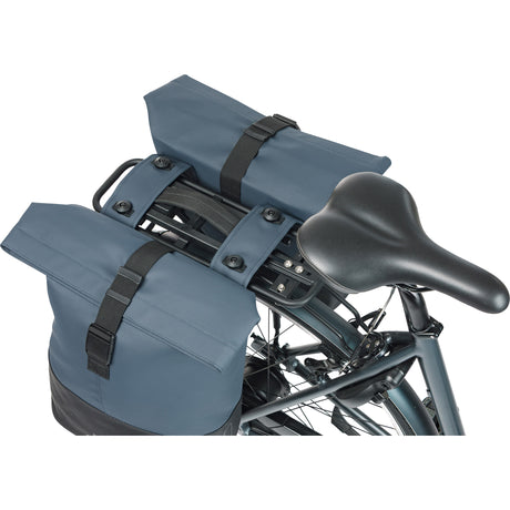 Basil Doppelte Fahrradtasche Cove Mik 28-32l 14 x 29 x 36 cm - Blau Schwarz