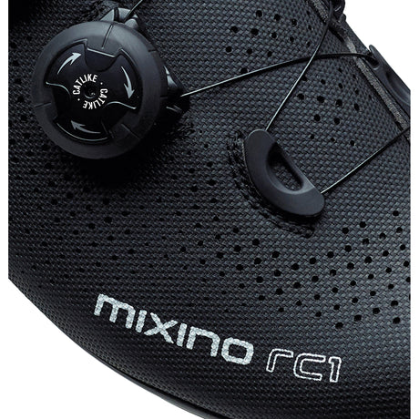 Macskaszerű versenycipő mixino rc1 karbon 41-es méretű fekete