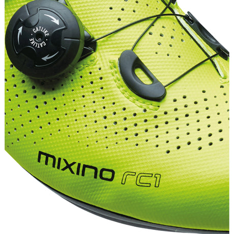 Macskaszerű versenycipő mixino rc1 karbon 43-as fluo
