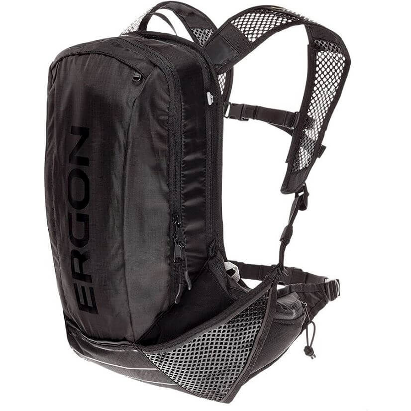 Ergon BX2 Evo Rugtas Zwart Lichtgewicht Geschikt voor dagtochten 10 + 1.5L volume Waterdicht Polyester Nylon Anders bevestigingssysteem Inclusief regenhoes