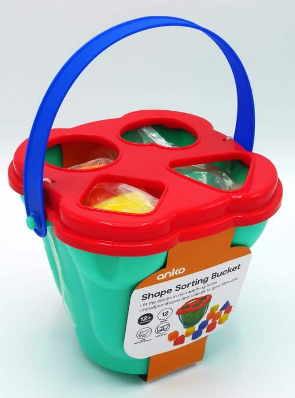 Playgo shape stew bucket with 12 cubes