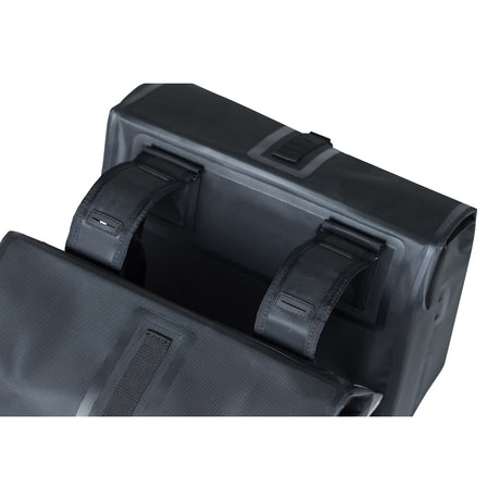 Basil Urban Dry double pannier, waterproof, 50L, matte black