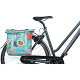 Basil Bloom Field dubbele fietstas waterdicht, gerecycled PET 28-35L sky blue