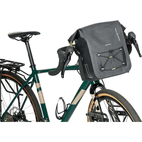 Basil Navigator Storm Handlebar Bag - sporty bicycle handlebar bag, waterproof, black