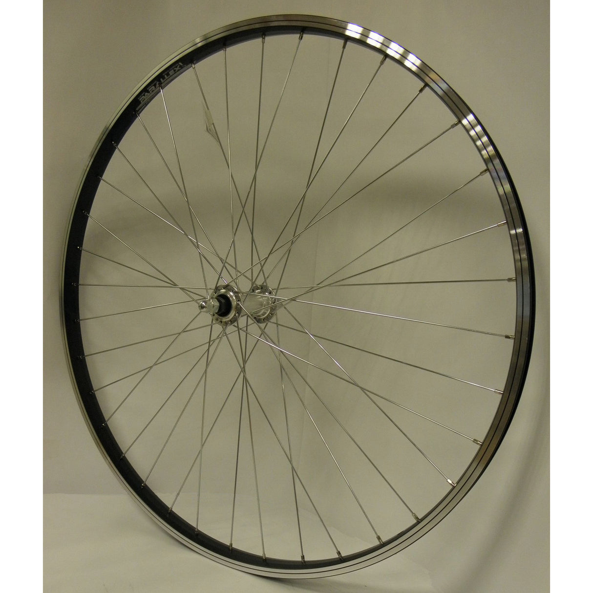 Voorwiel 28-15 8-13 8 622 alu velg vaste as zwart