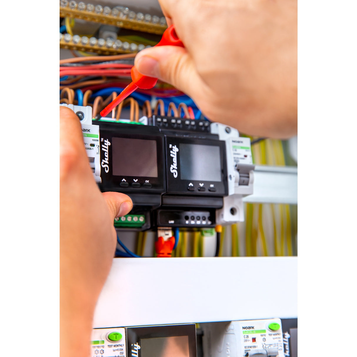 Shelly Pro 4PM relay (4-channel, WiFi, LAN, Bluetooth)