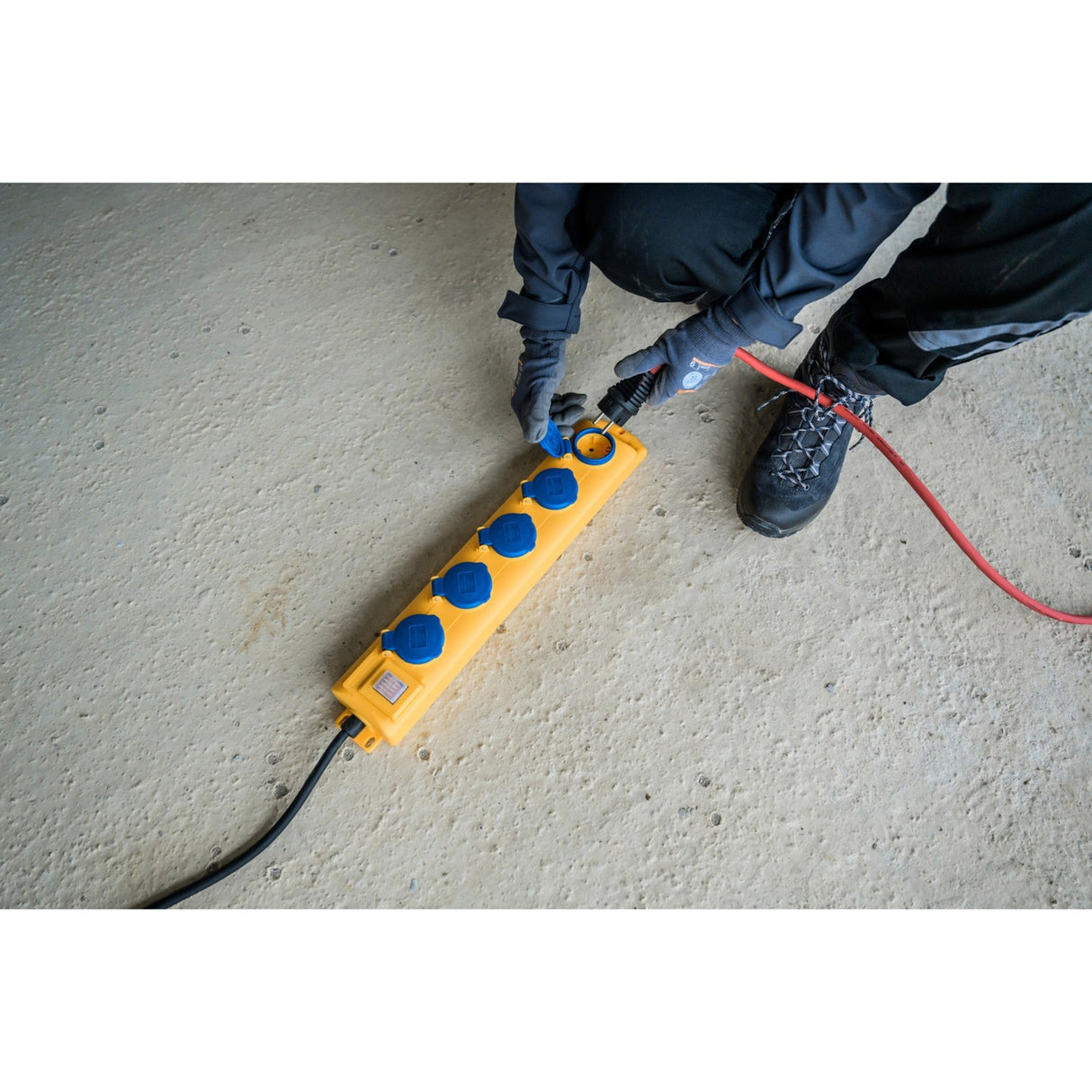 Brennenstuhl Super-Solid SL 554 Power Strip Outdoor Socket Strip (yellow blue)
