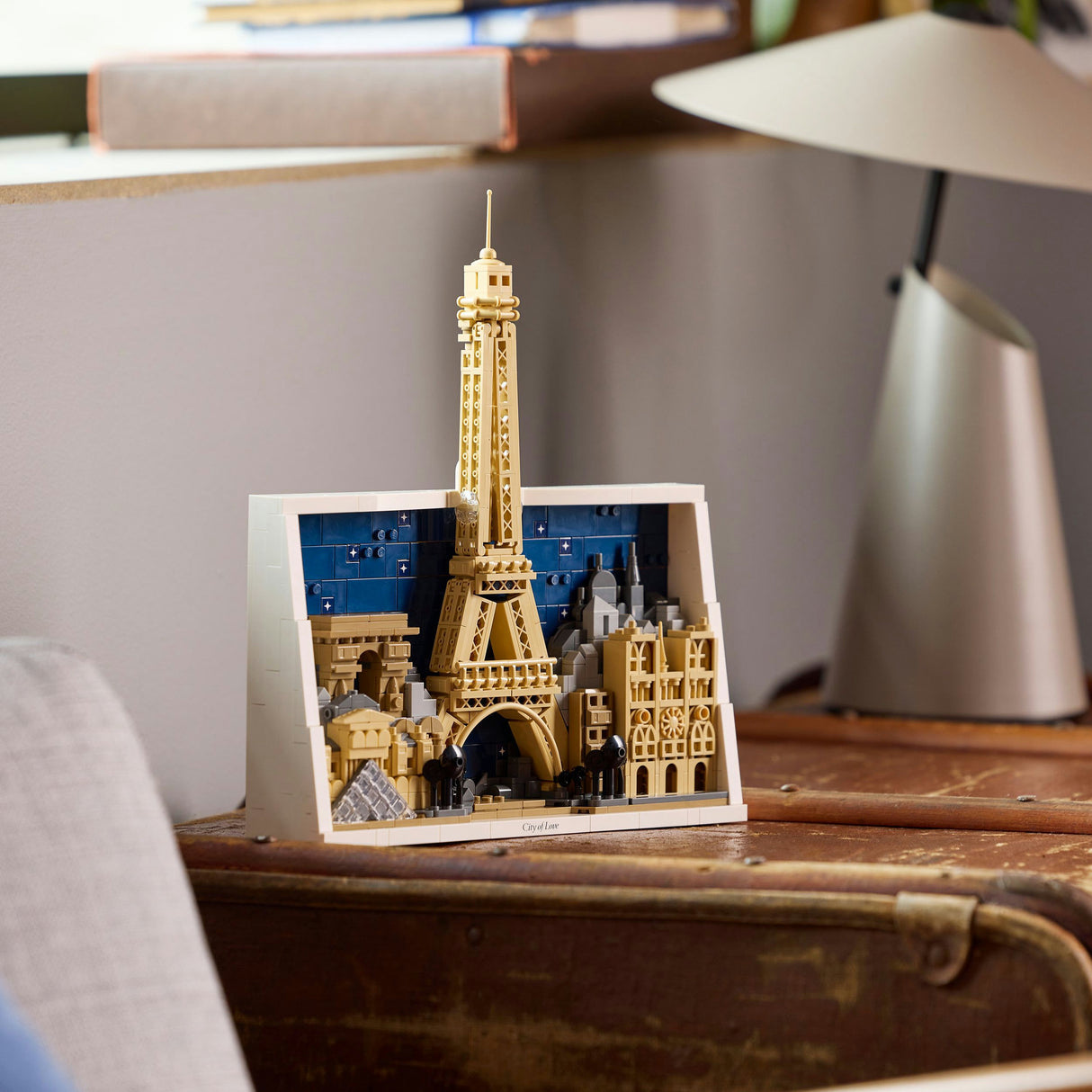 Lego ® architektūra Paryžius – meilės miestas – 21064