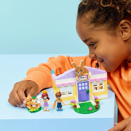 Lego Friends 42679 Králičí hotel v mestečku Heartlake