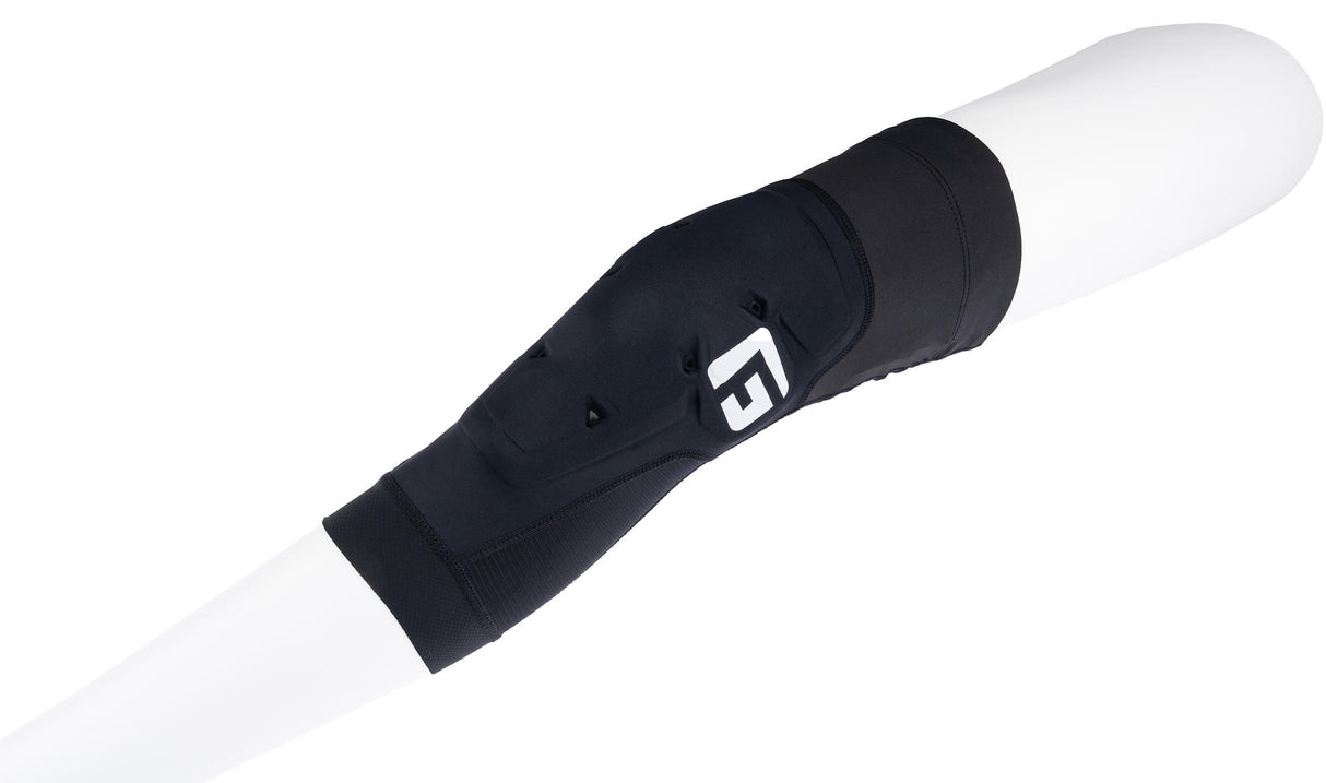 G-form knee protector. pro-x4 size xs